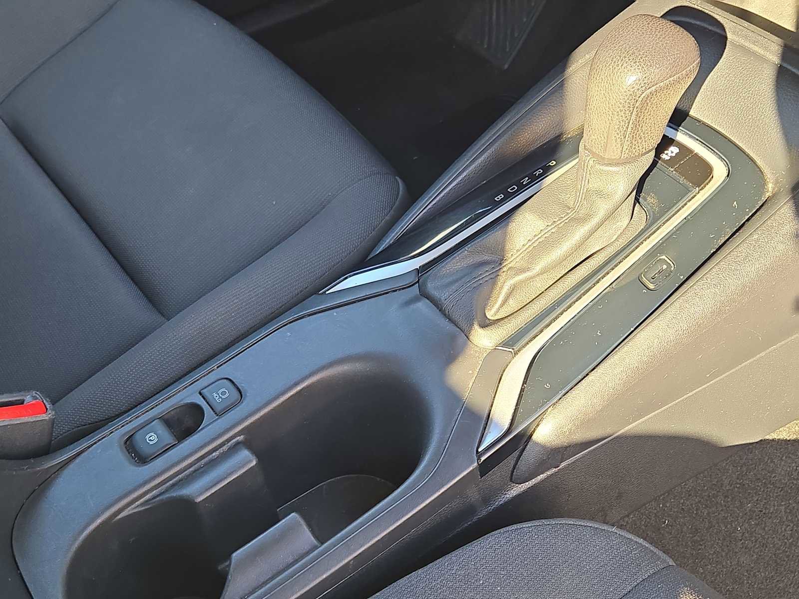 Used 2024 Toyota Corolla LE image 28