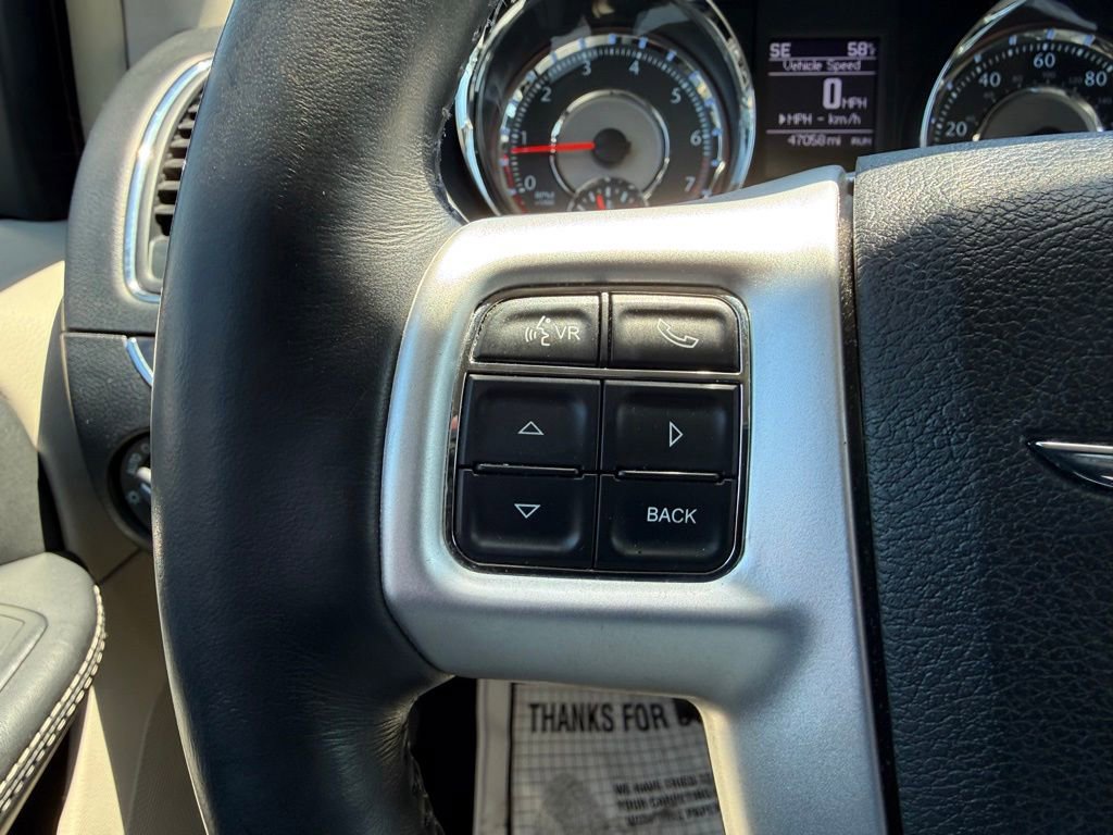 Used 2015 Chrysler Town & Country Touring w/ Driver Convenience Group FWD image 20
