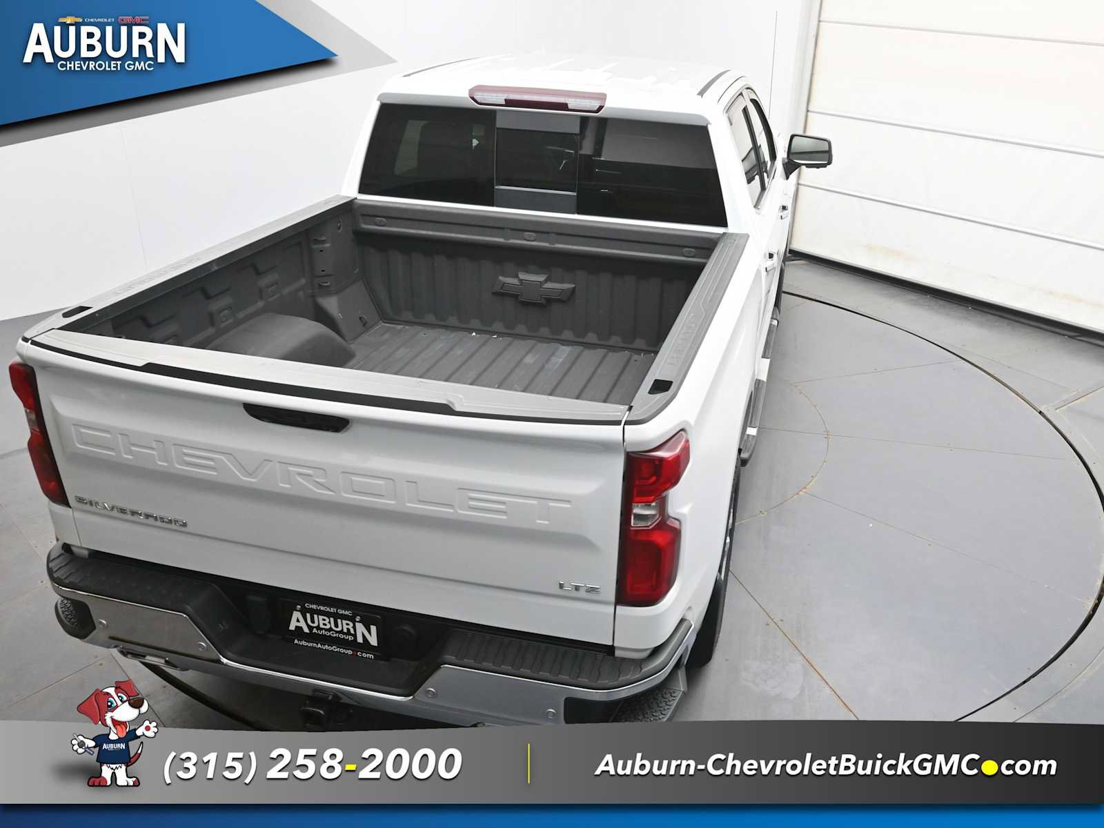 Used 2023 Chevrolet Silverado 1500 LTZ AWD/4WD image 32