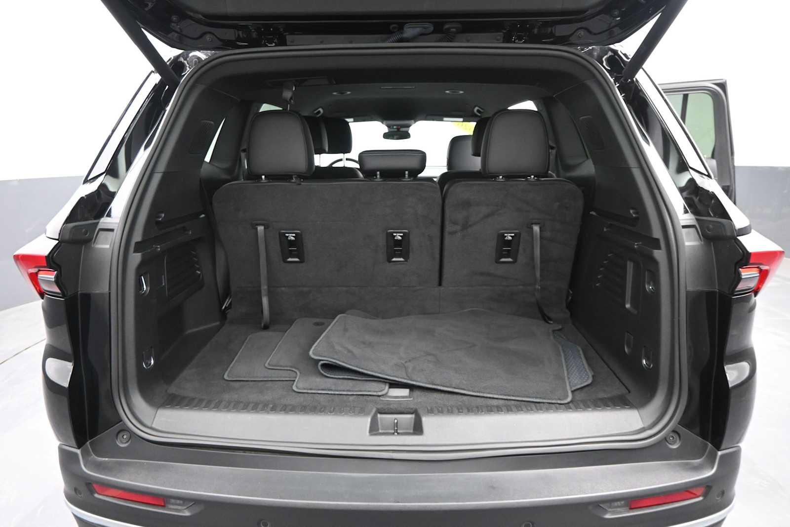 Used 2026 Buick Enclave Preferred FWD image 14