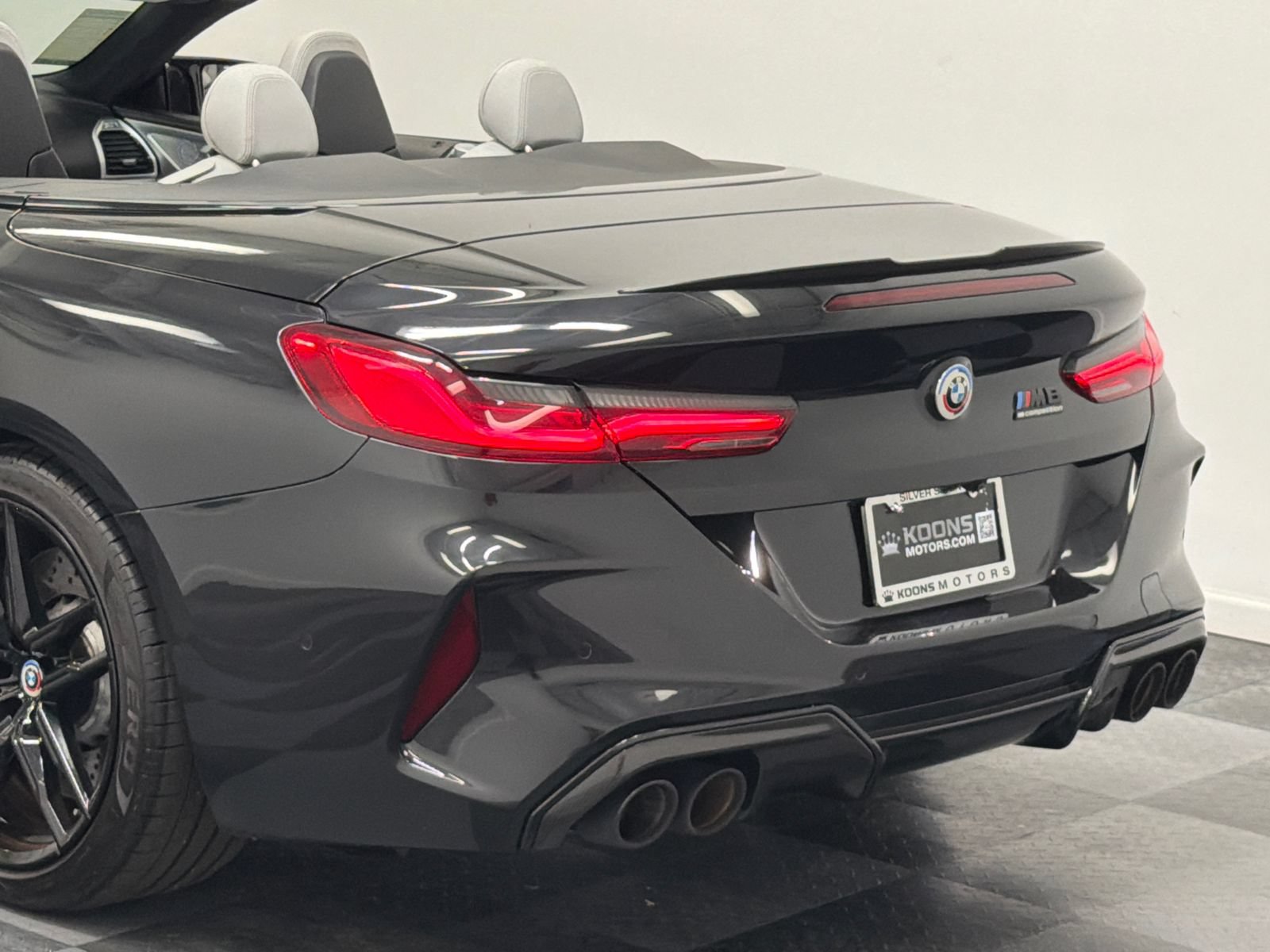 Used 2023 BMW M8 Competition w/ M Carbon Exterior Package AWD/4WD image 8