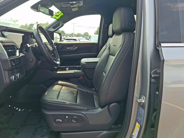 Certified 2025 GMC Yukon XL Denali AWD/4WD image 15