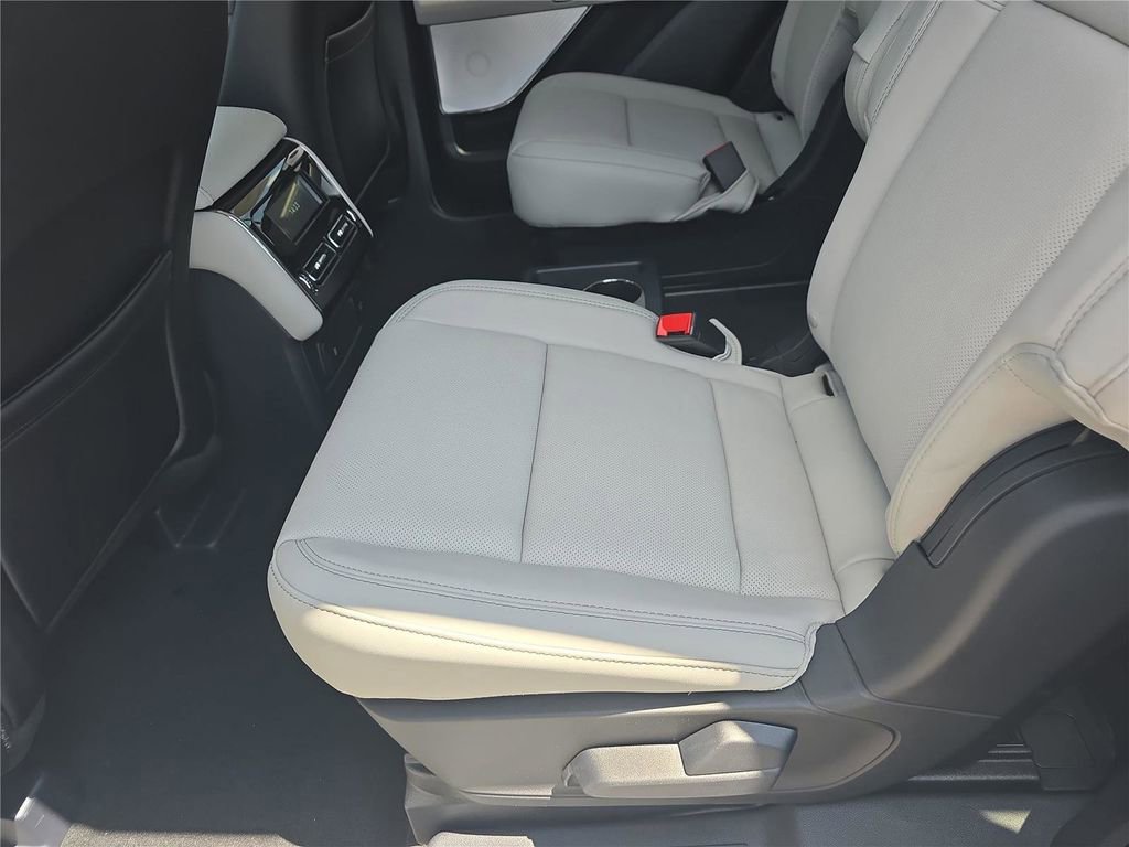 New 2026 Lincoln Aviator Reserve AWD/4WD image 13