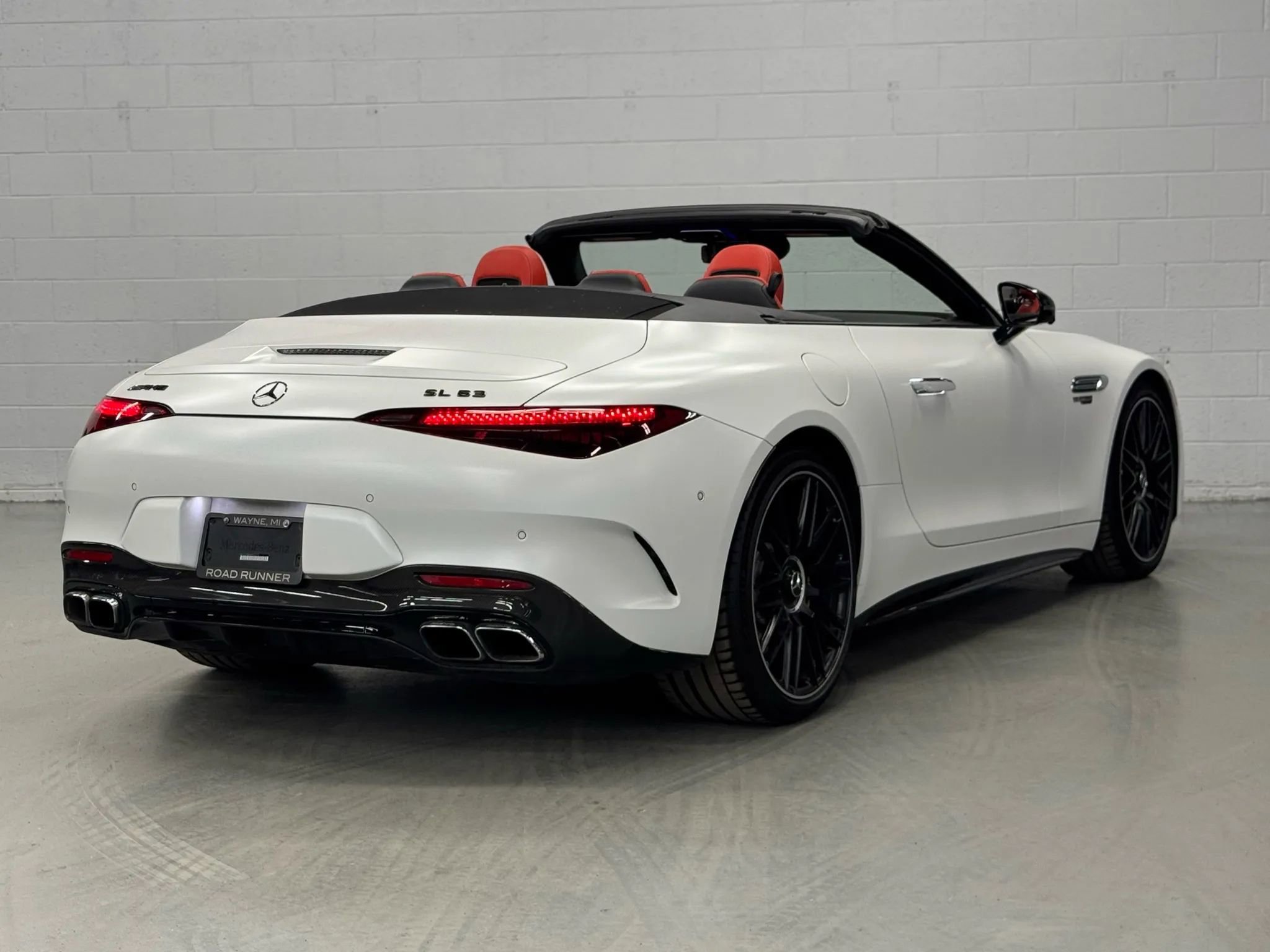 Used 2022 Mercedes-Benz SL 63 AMG SL 63 Touring Roadster 2D image 17