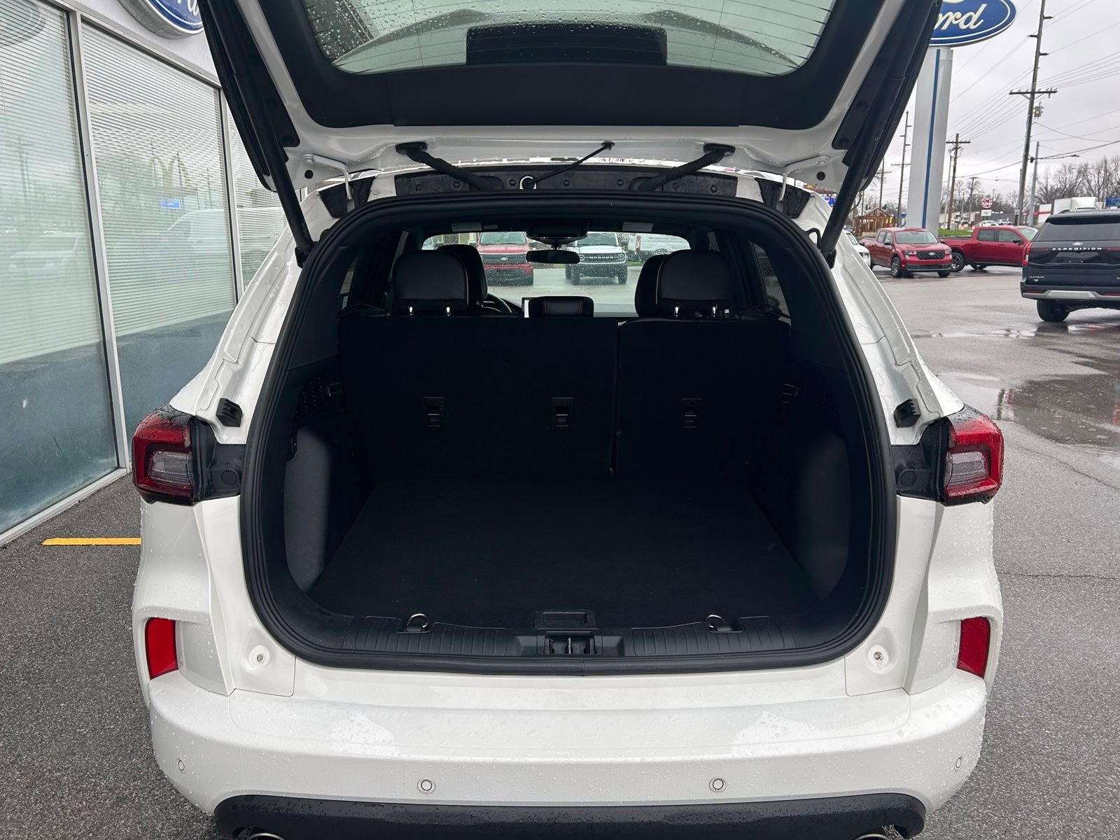 Used 2023 Ford Escape ST-Line w/ Tech Pack #1 image 6