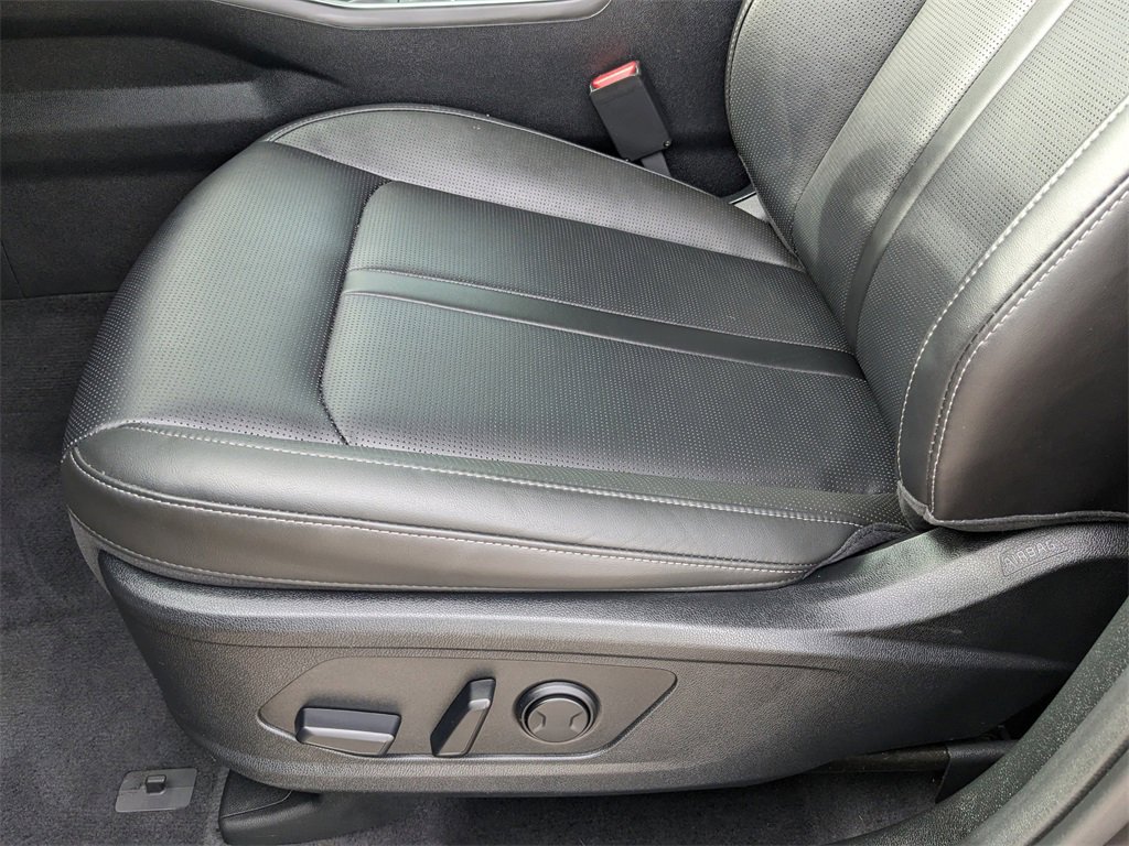 Certified 2025 Kia Sorento S w/ Panoramic Sunroof Package image 23