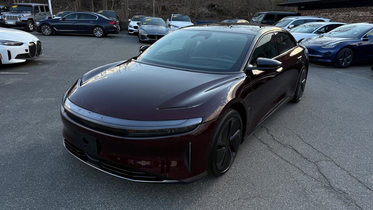 Used 2024 Lucid Air Touring image 3