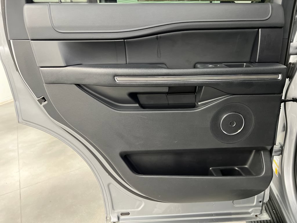 Used 2024 Ford Expedition XLT RWD image 20