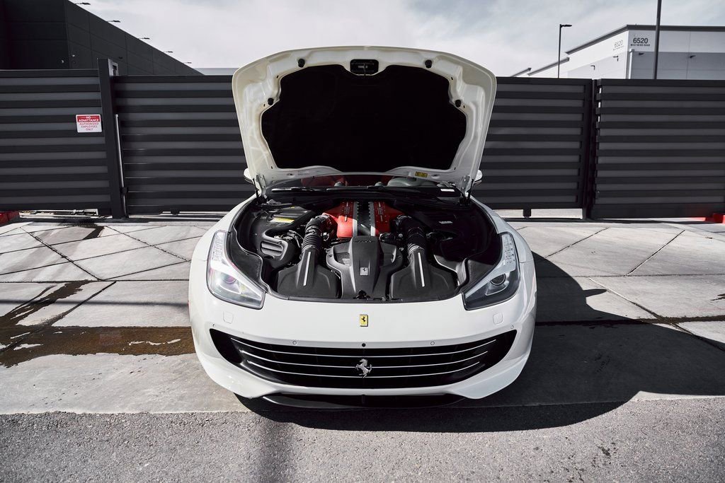 Used 2019 Ferrari GTC4Lusso image 15