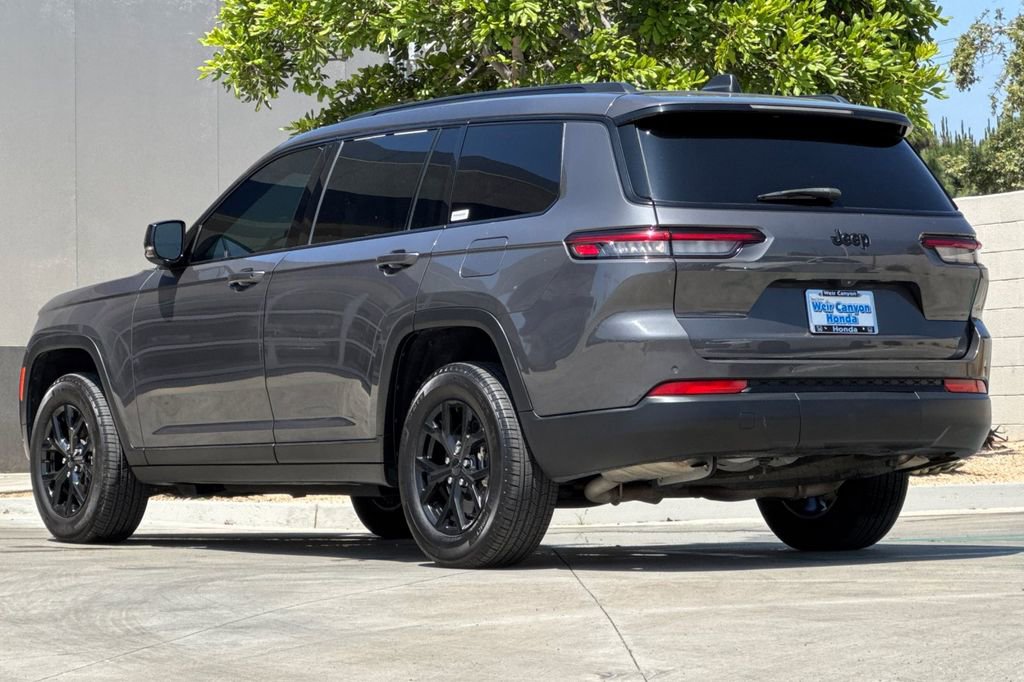 Used 2022 Jeep Grand Cherokee L Laredo AWD/4WD image 3