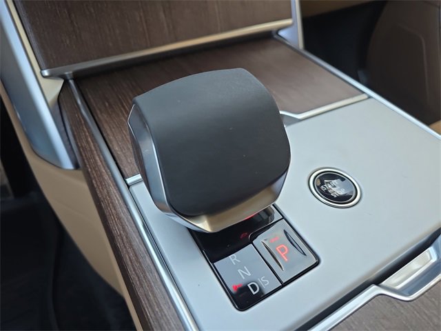 New 2026 Land Rover Range Rover SE image 16