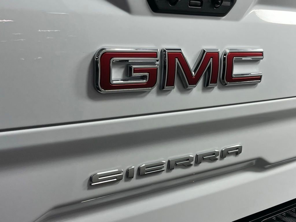 Used 2025 GMC Sierra 1500 AT4 image 25