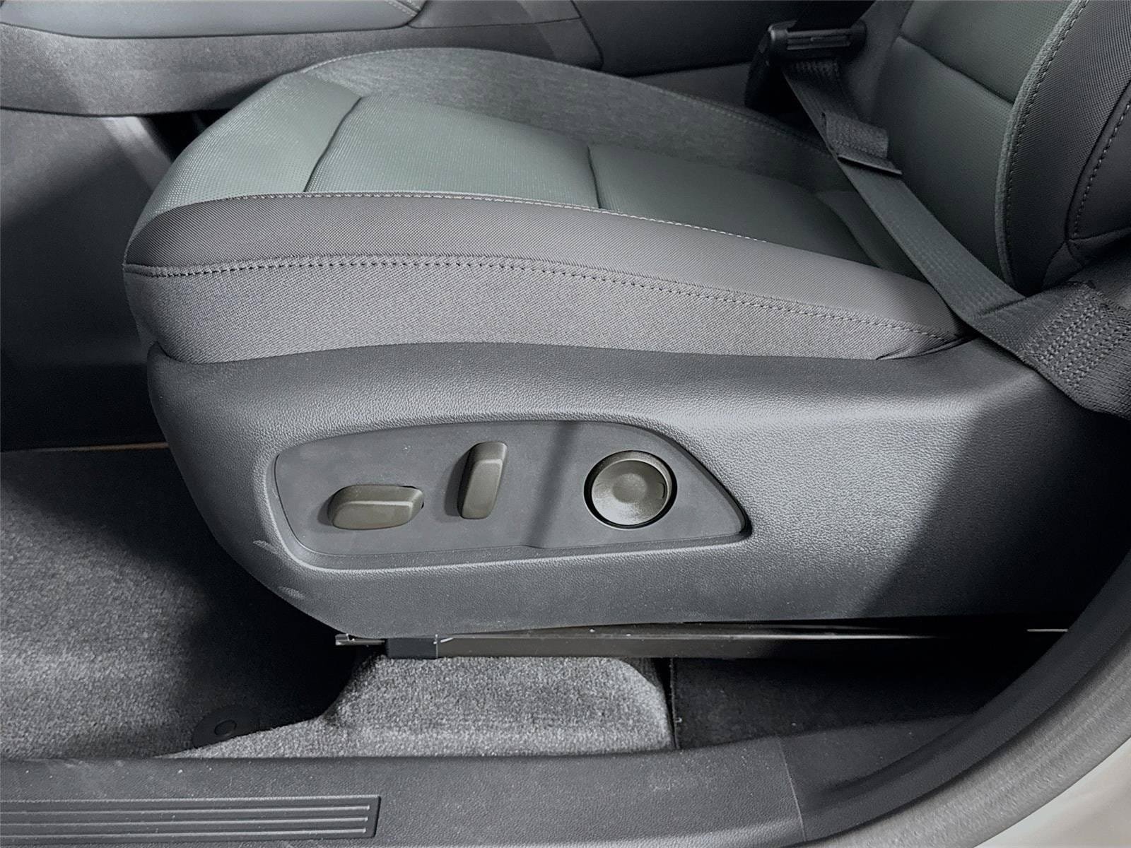 New 2026 GMC Terrain AT4 w/ Convenience Package III AWD/4WD image 20