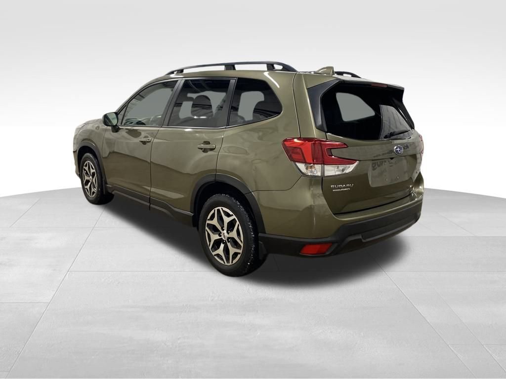Certified 2022 Subaru Forester Premium image 2