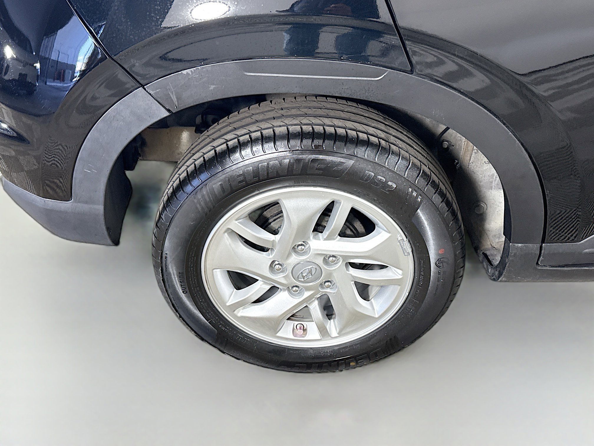 Used 2022 Hyundai Venue SE image 31