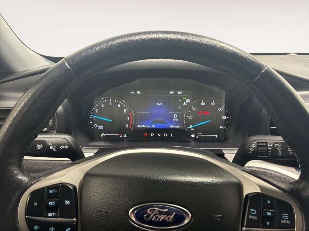Used 2022 Ford Explorer XLT w/ Equipment Group 202A image 25