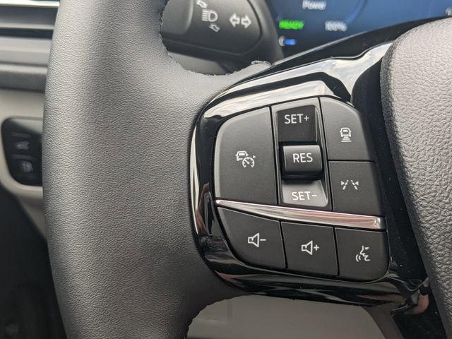 New 2025 Ford Escape SE w/ PHEV Premium Package FWD image 10
