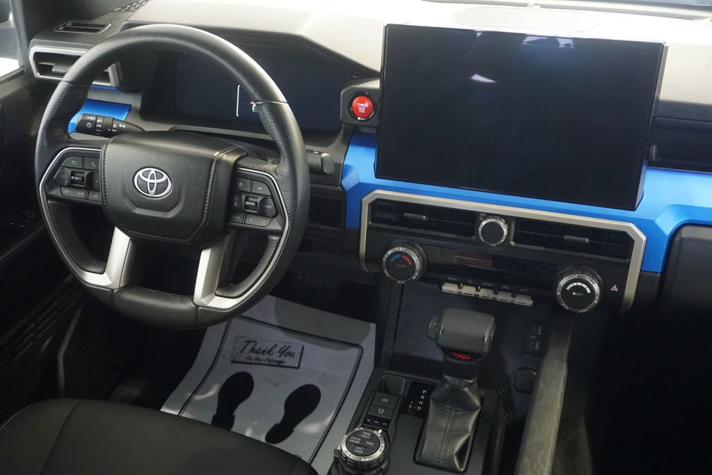Certified 2025 Toyota Tacoma TRD Off-Road AWD/4WD image 27