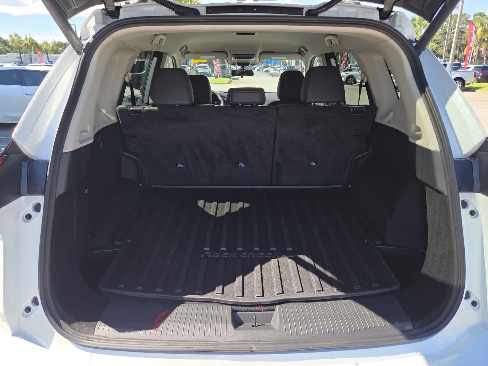 Used 2025 Nissan Rogue SV AWD/4WD image 7
