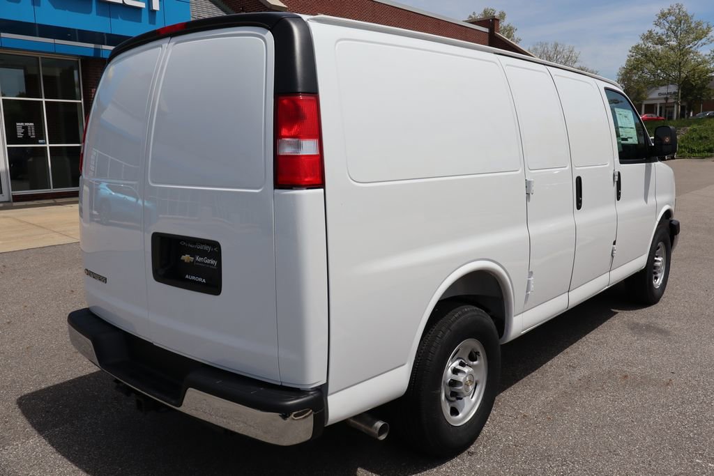 New 2026 Chevrolet Express 2500 w/ Driver Convenience Package RWD image 26