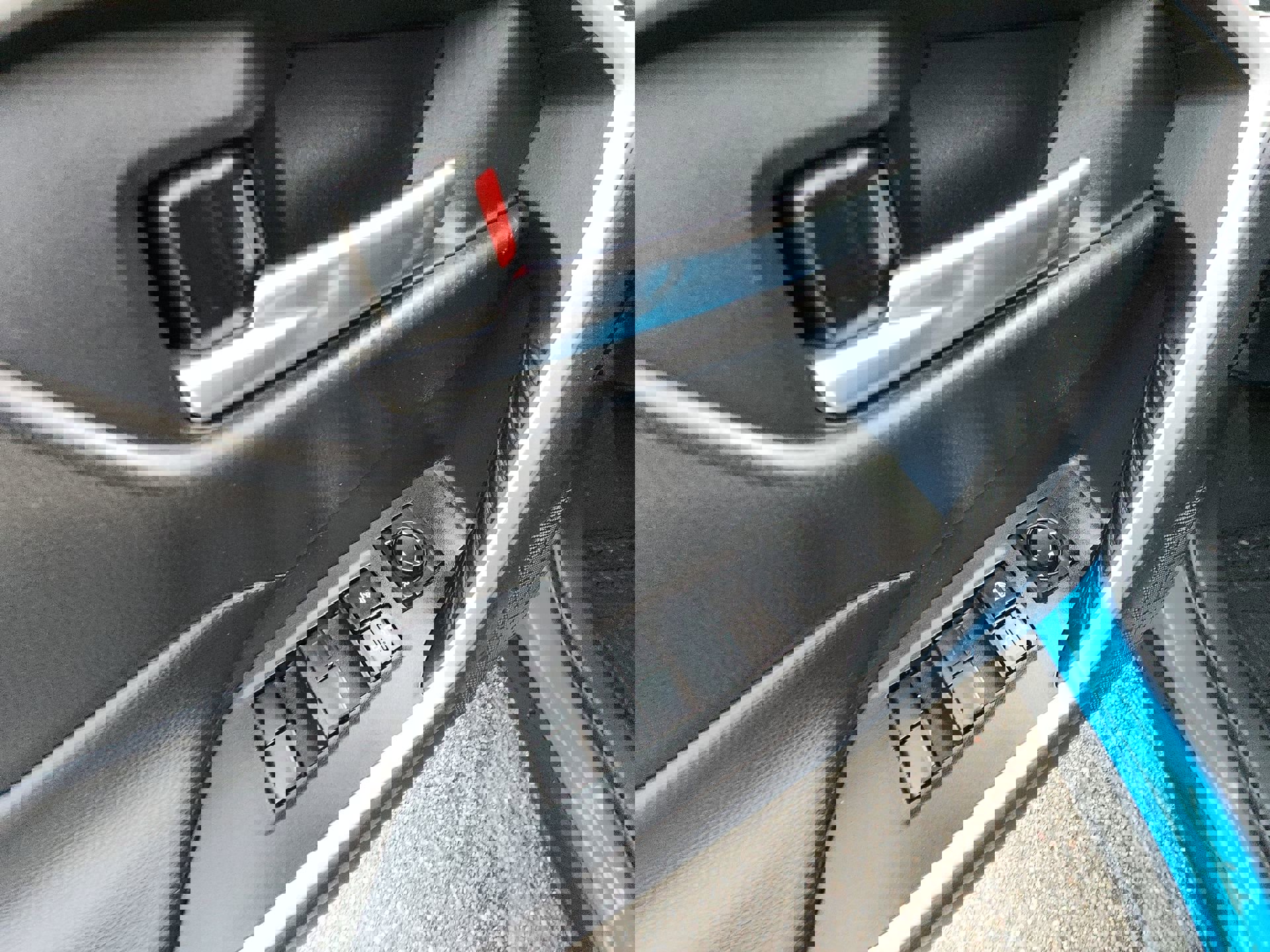 Used 2021 Toyota RAV4 XLE image 15