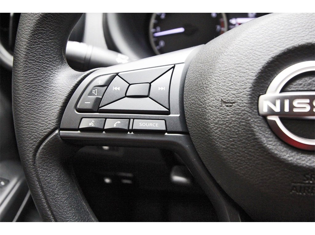 Used 2025 Nissan Kicks Play S image 14