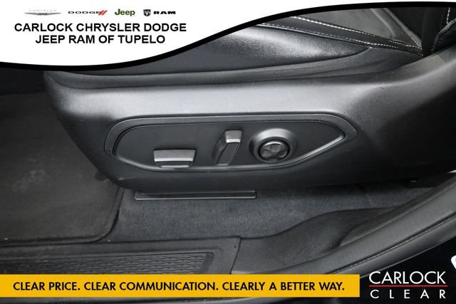 Used 2023 Jeep Grand Cherokee L Laredo RWD image 15