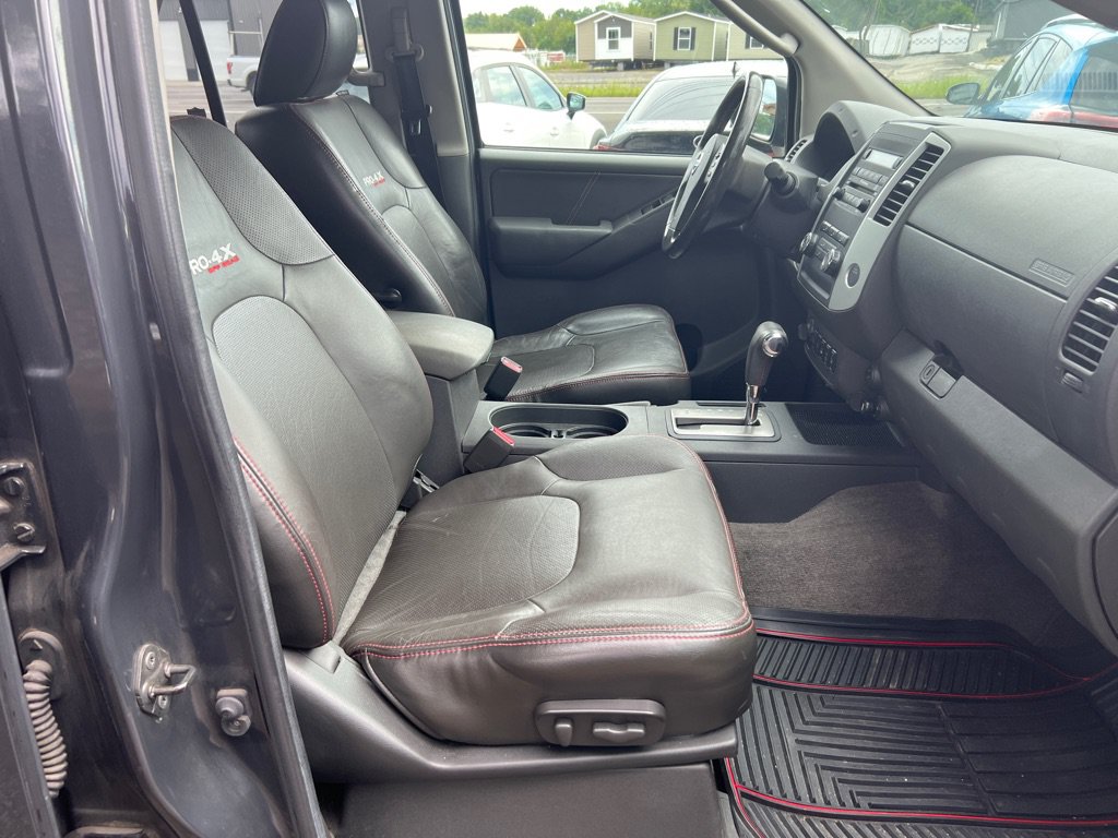 Used 2010 Nissan Frontier PRO-4X w/ Pro-4x Value Truck Pkg AWD/4WD image 11