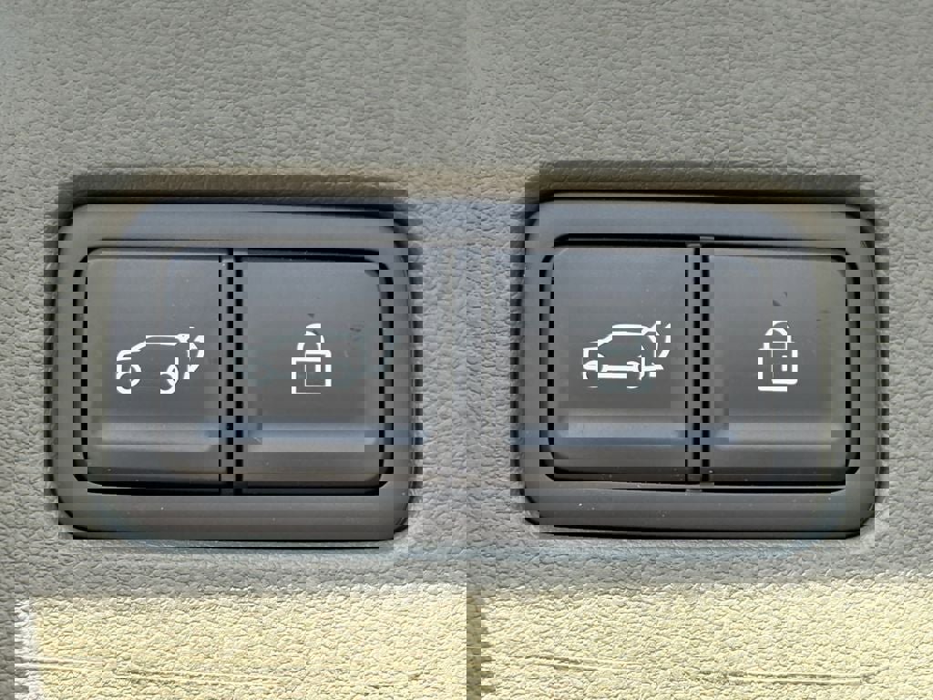 New 2025 Hyundai Santa Fe Calligraphy image 9