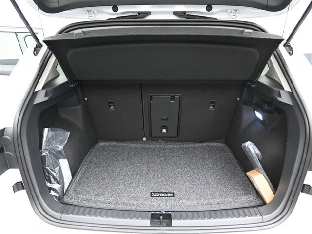 New 2026 Volkswagen Taos SEL image 12