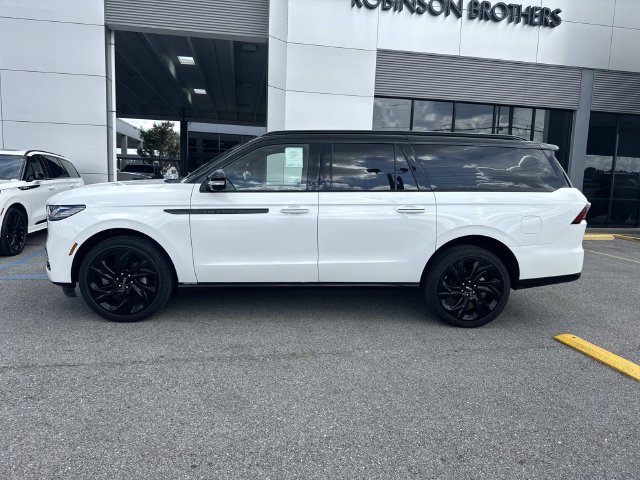 New 2027 Lincoln Navigator L Black Label AWD/4WD image 6