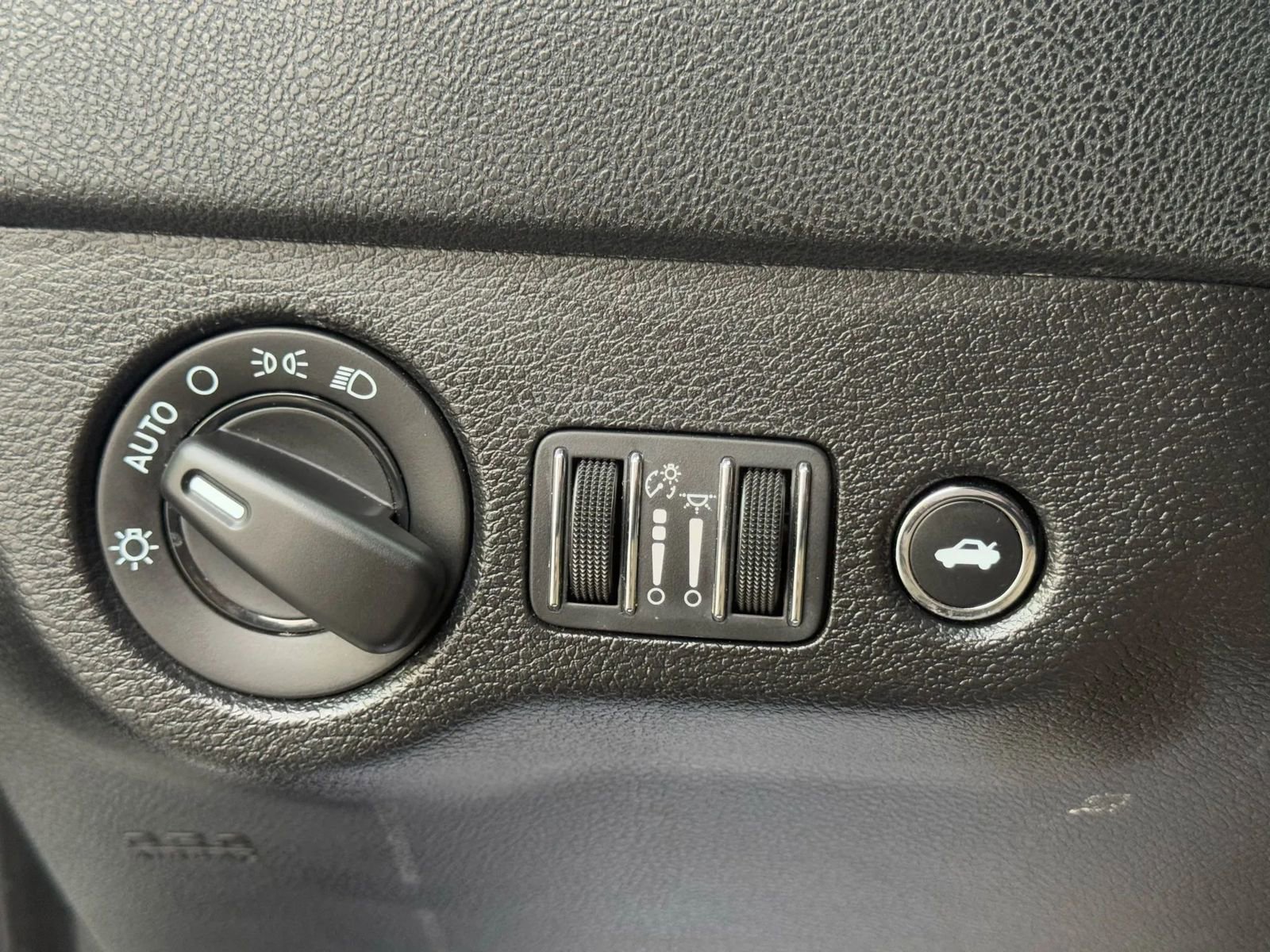 Used 2022 Dodge Charger SXT image 22