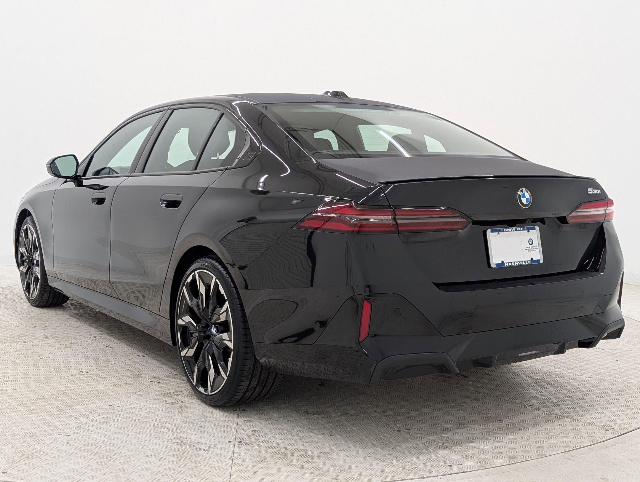 New 2026 BMW 530i w/ M Sport Package RWD image 3