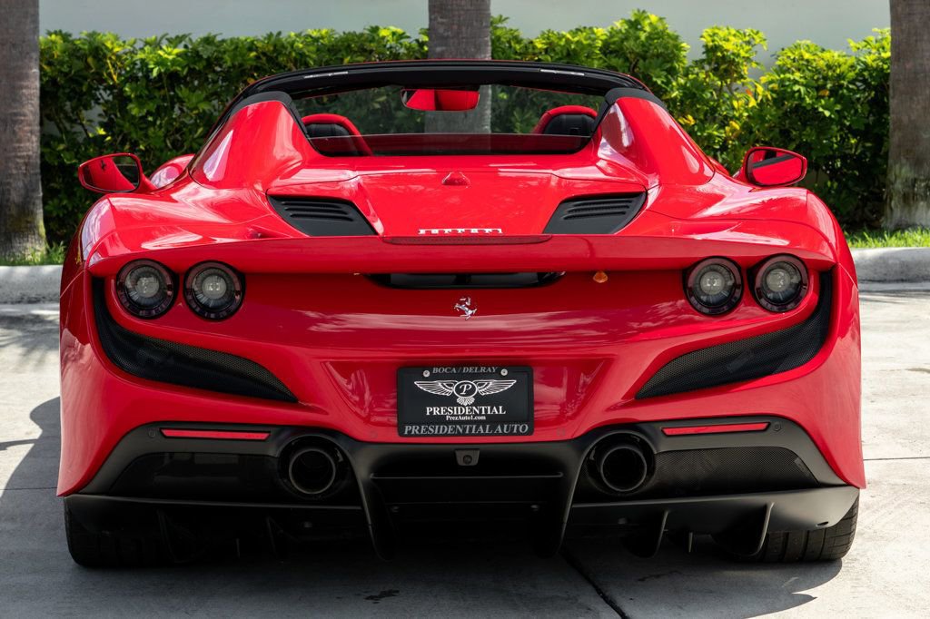 Used 2022 Ferrari F8 Tributo image 7
