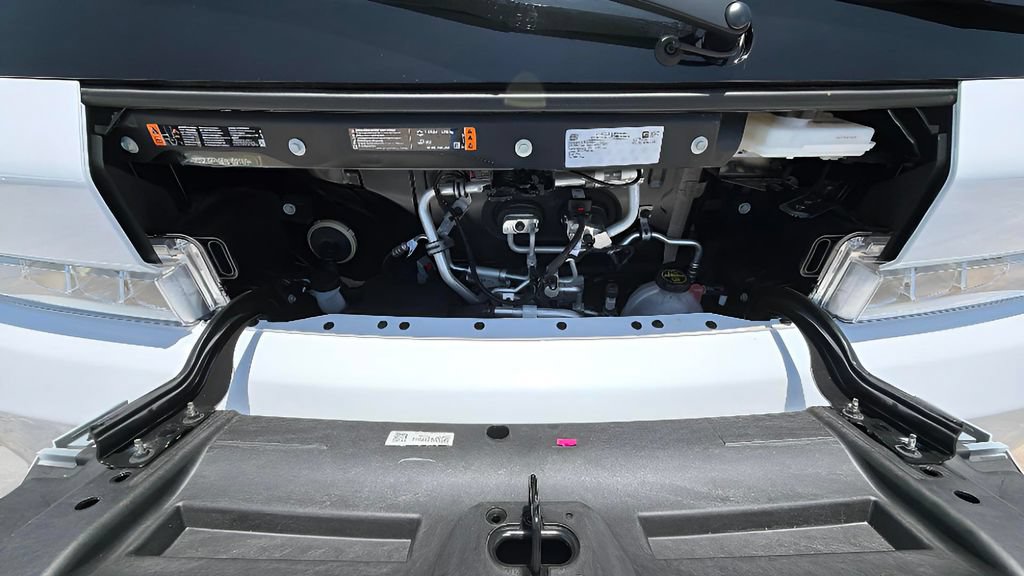 Used 2024 Chevrolet Brightdrop 400 w/ Commercial Equipment Package AWD/4WD image 32