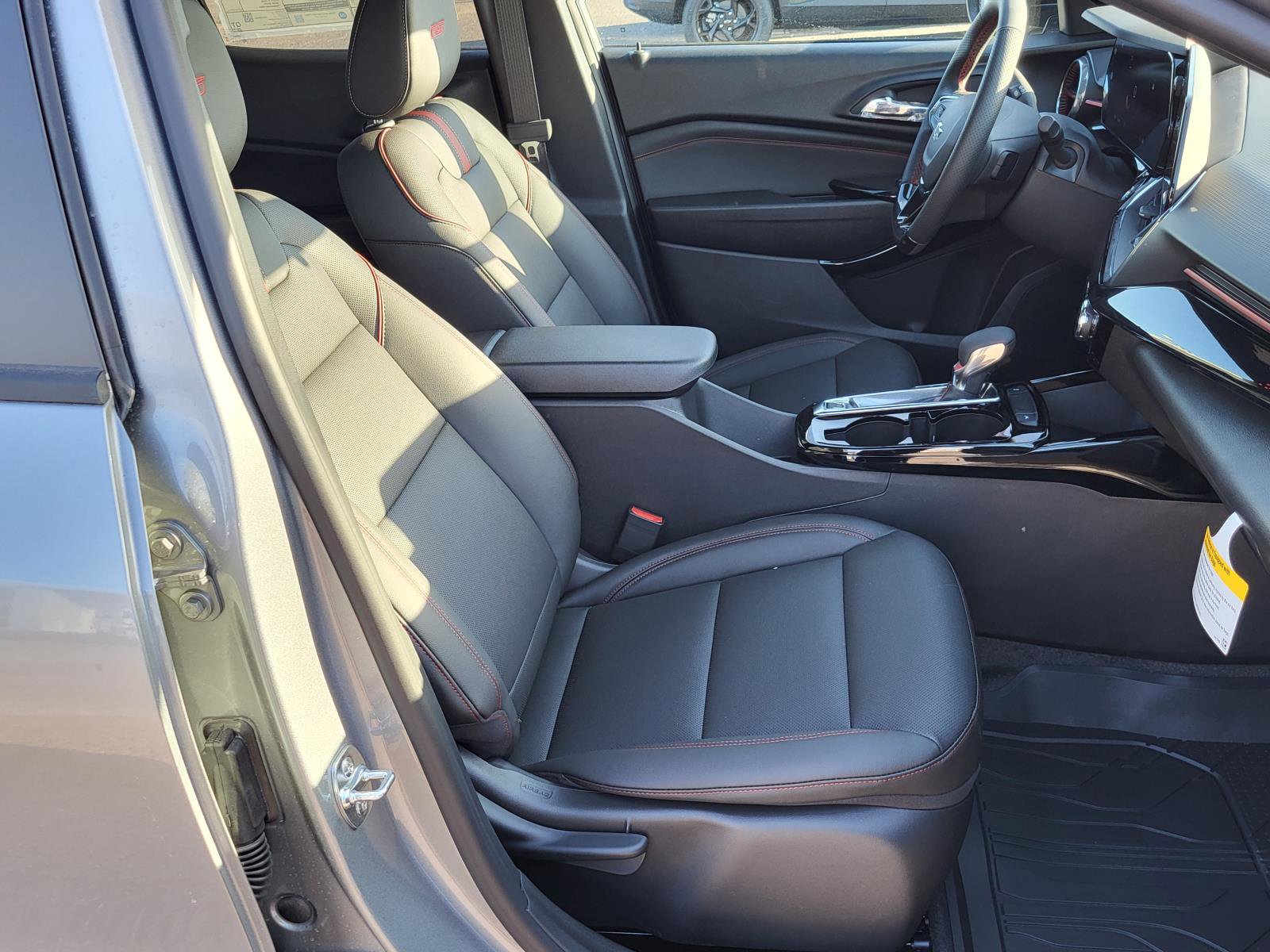 New 2026 Chevrolet Trax RS w/ Driver Confidence Package image 10