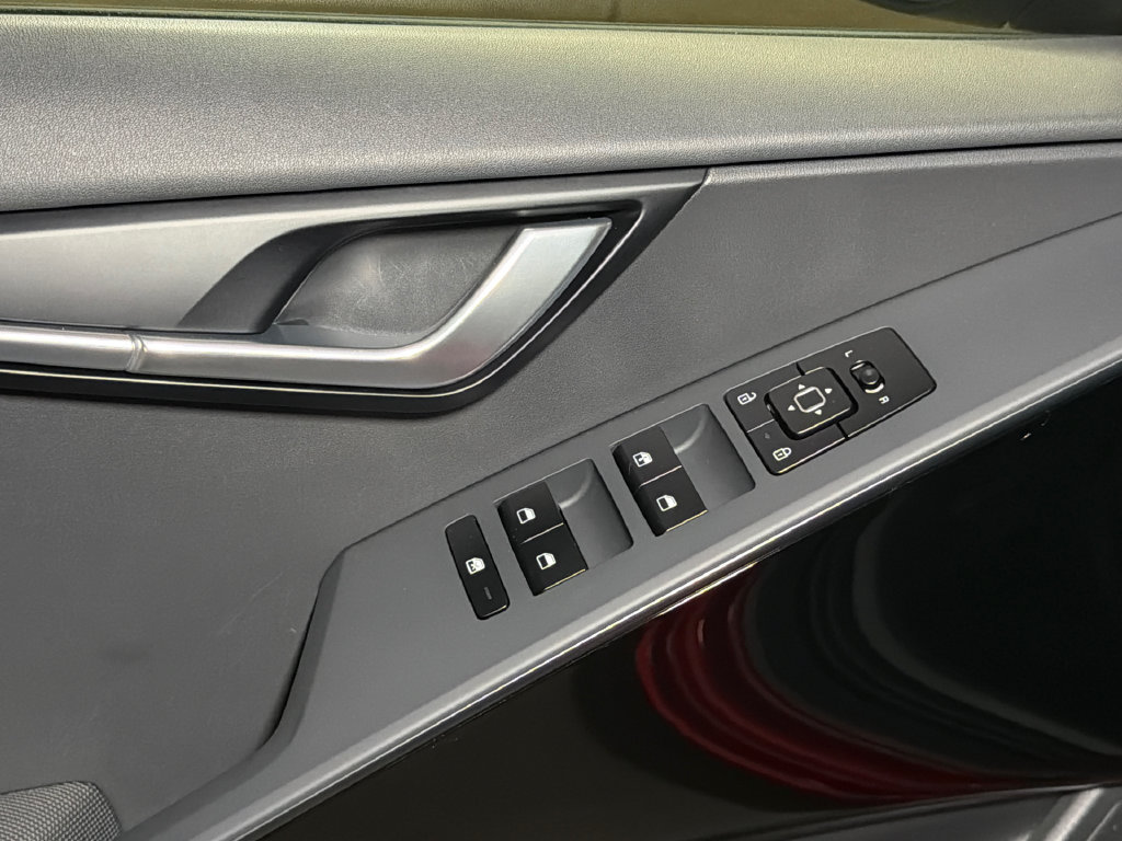 Certified 2024 Kia Niro EX w/ EX Cold Weather Package FWD image 19