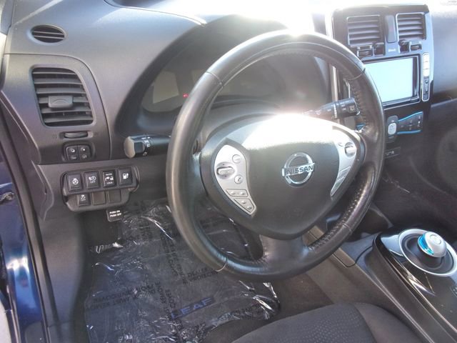 Used 2017 Nissan Leaf SV w/ Premium Package FWD image 23