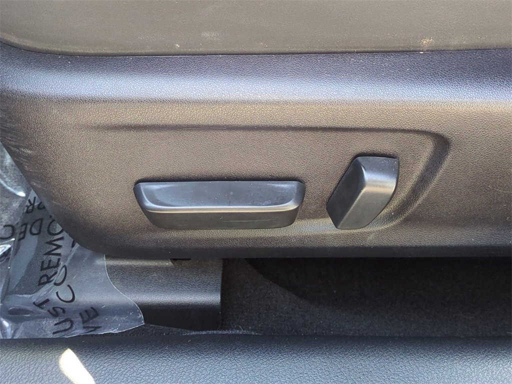 Used 2023 Lexus IS 300 w/ Comfort Package image 19