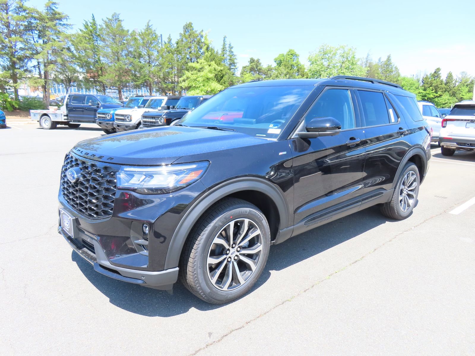 New 2026 Ford Explorer ST-Line AWD/4WD image 3