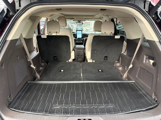 Used 2022 Ford Explorer Platinum w/ Equipment Group 601A image 33