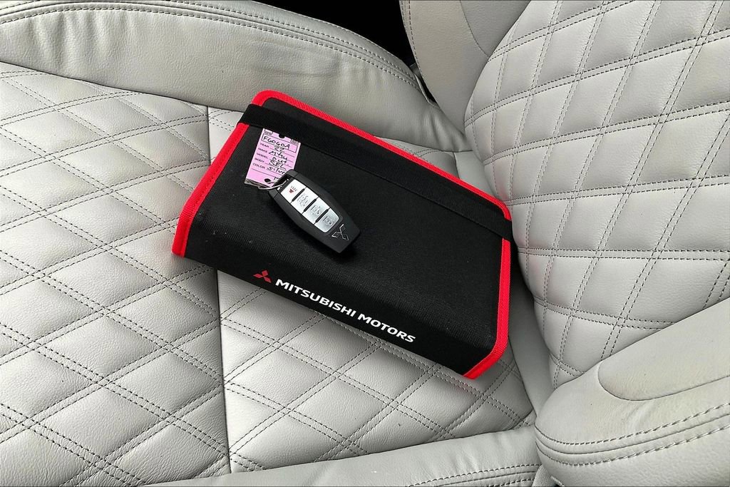 Used 2022 Mitsubishi Outlander SEL image 10