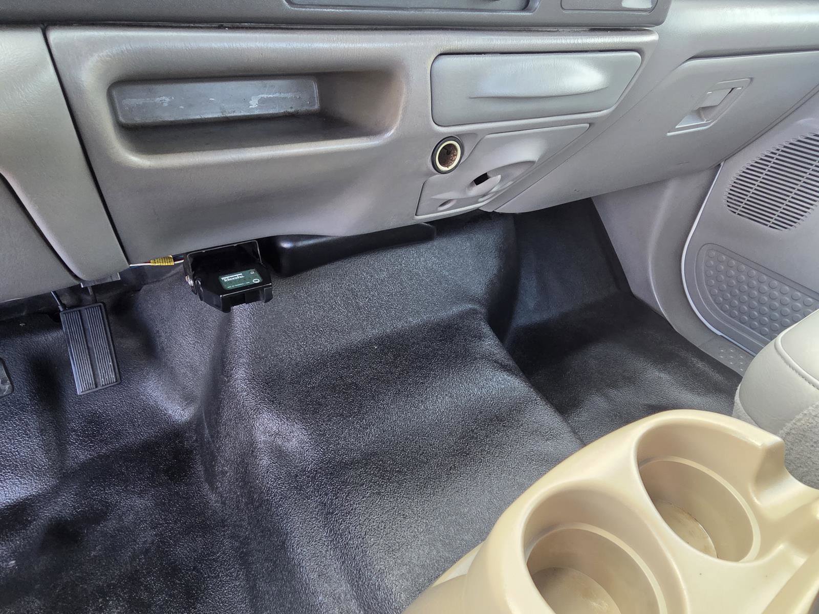 Used 2001 Ford F350 XL image 14