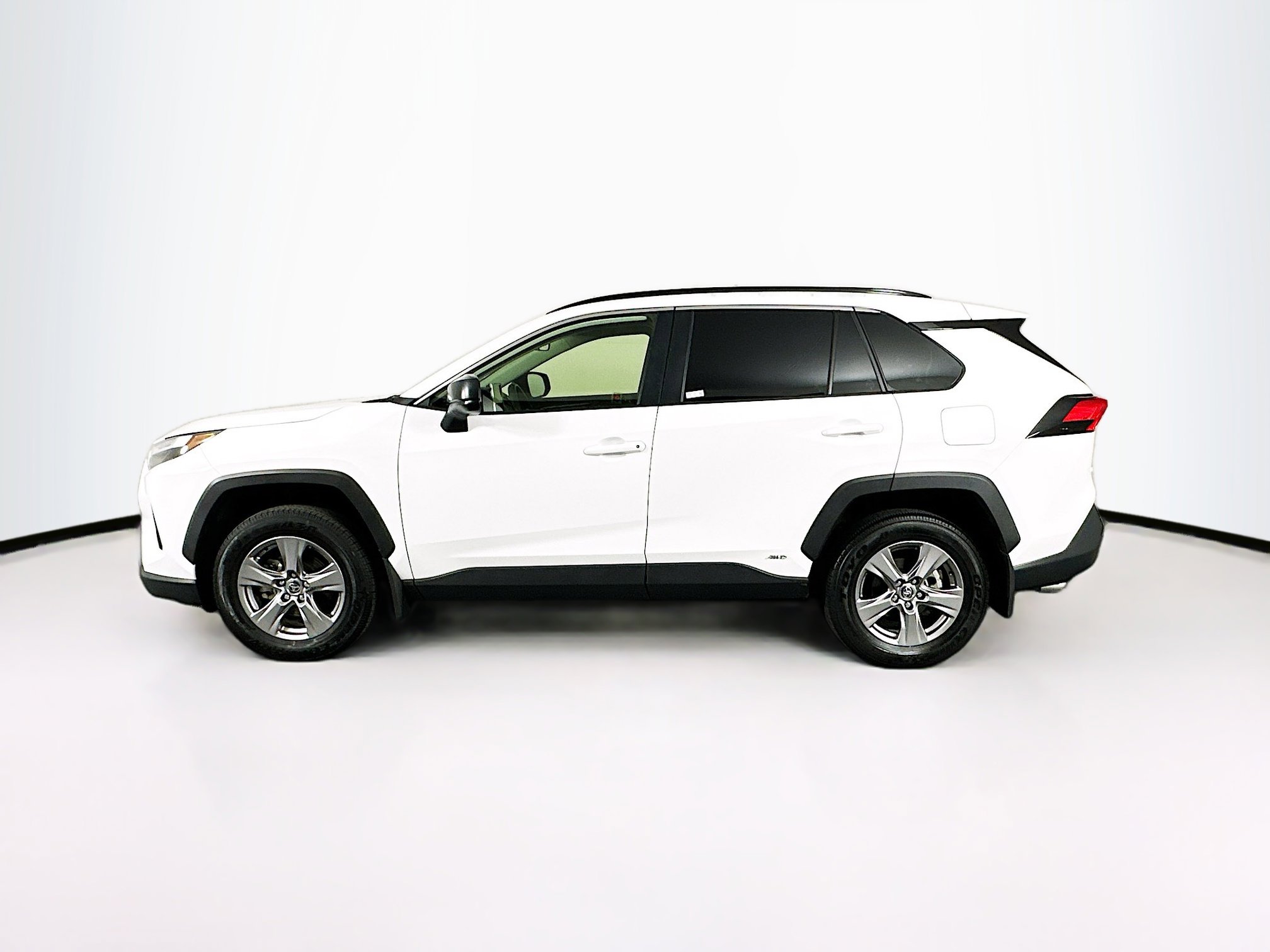 Used 2025 Toyota RAV4 LE image 4