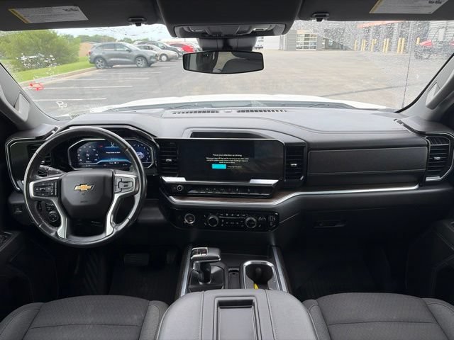 Used 2022 Chevrolet Silverado 1500 LT AWD/4WD image 16
