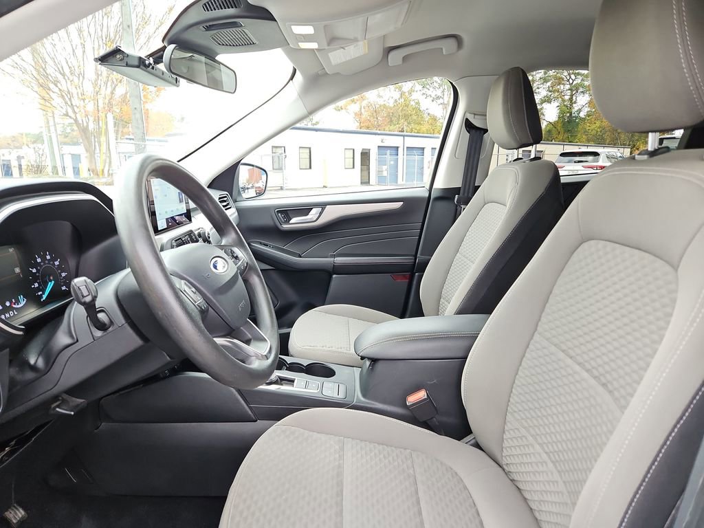 Used 2021 Ford Escape SE image 20