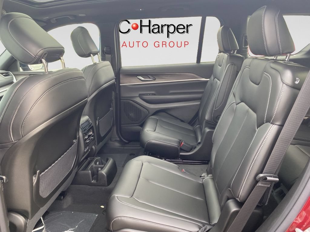 New 2025 Jeep Grand Cherokee L Limited w/ Black Appearance Package AWD/4WD image 22