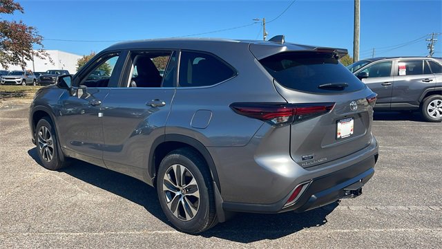 New 2026 Toyota Highlander XLE image 5