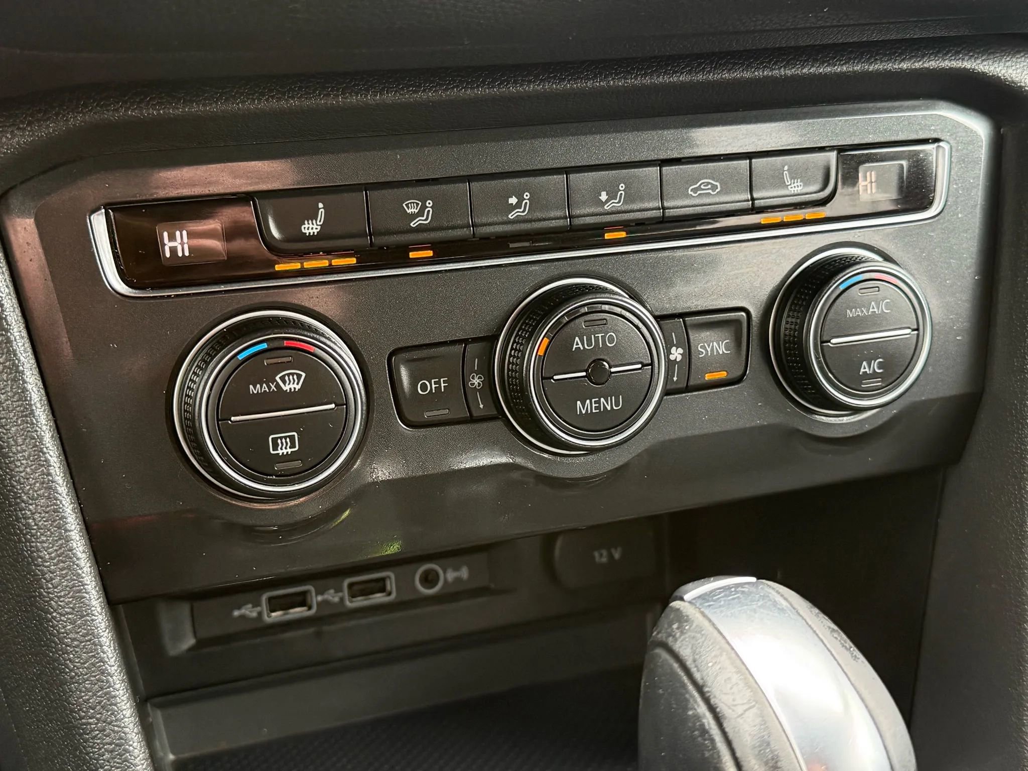 Used 2019 Volkswagen Tiguan SEL R-Line image 45