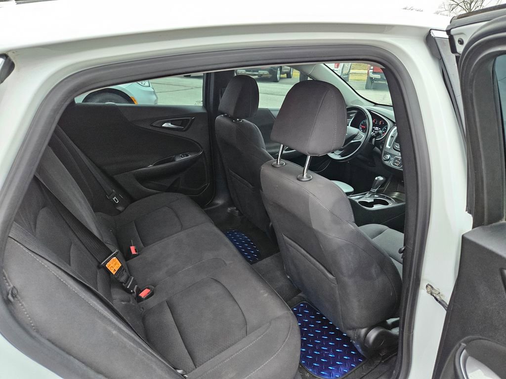 Used 2019 Chevrolet Malibu RS w/ LPO, Convenience Package 1 image 30